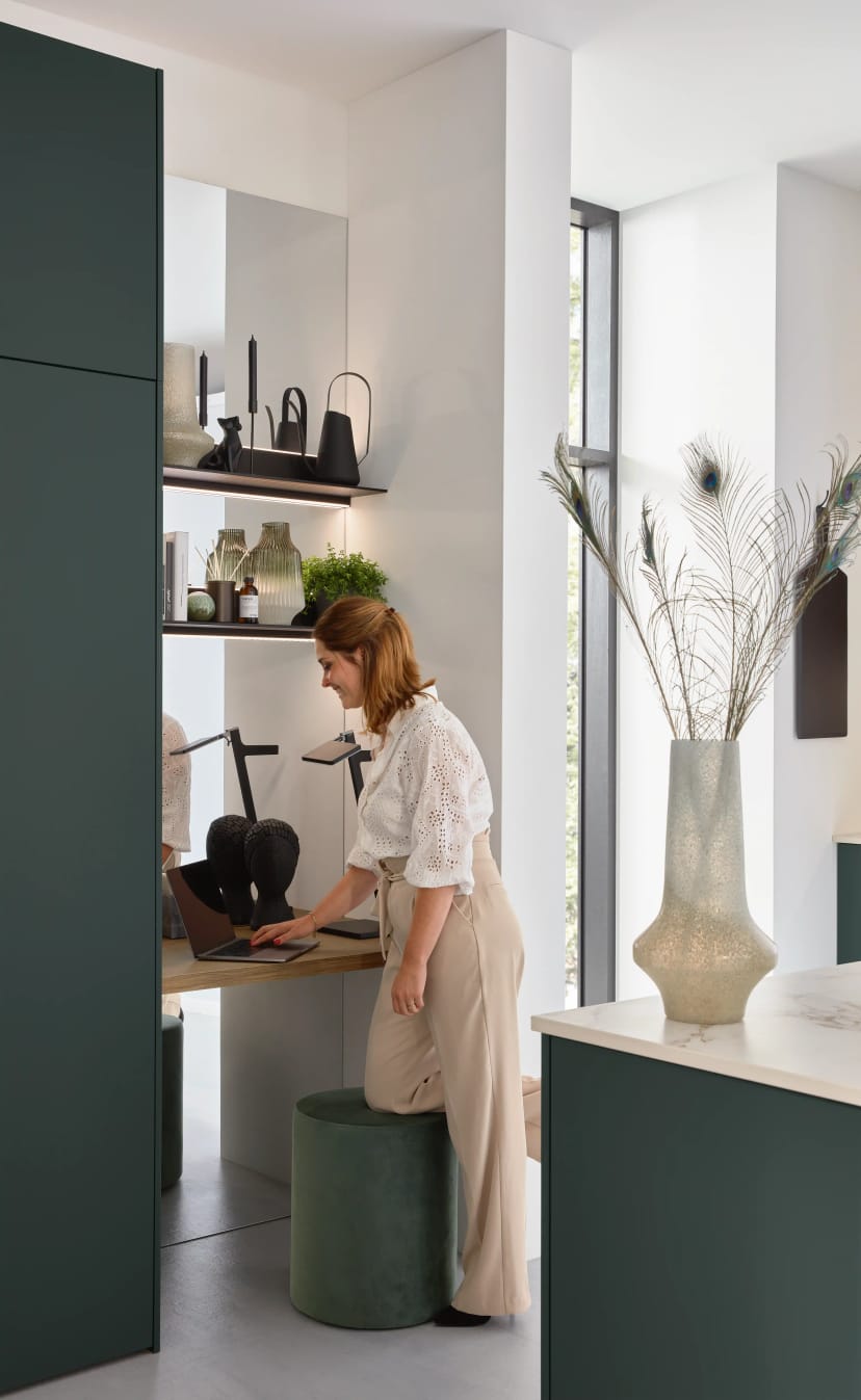 Moderne keuken in showroom Keukenstudio Dordrecht